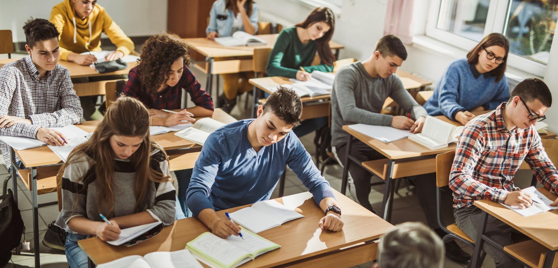 Teknokent Koleji öğrencileri derslikte